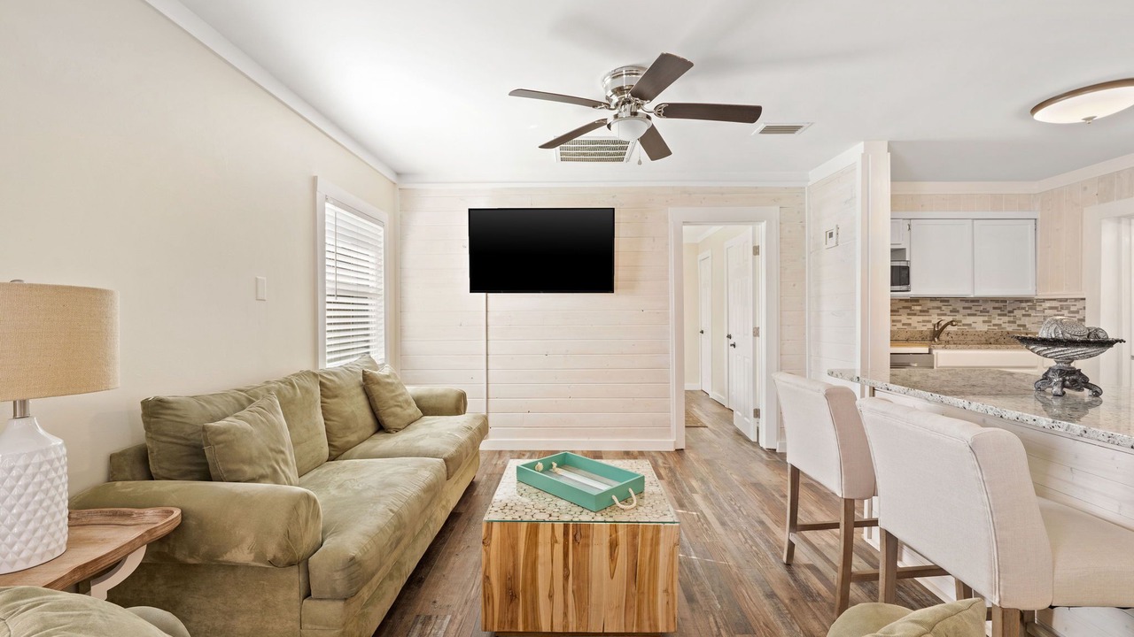 Photo of Livingroom in Bahama Beach