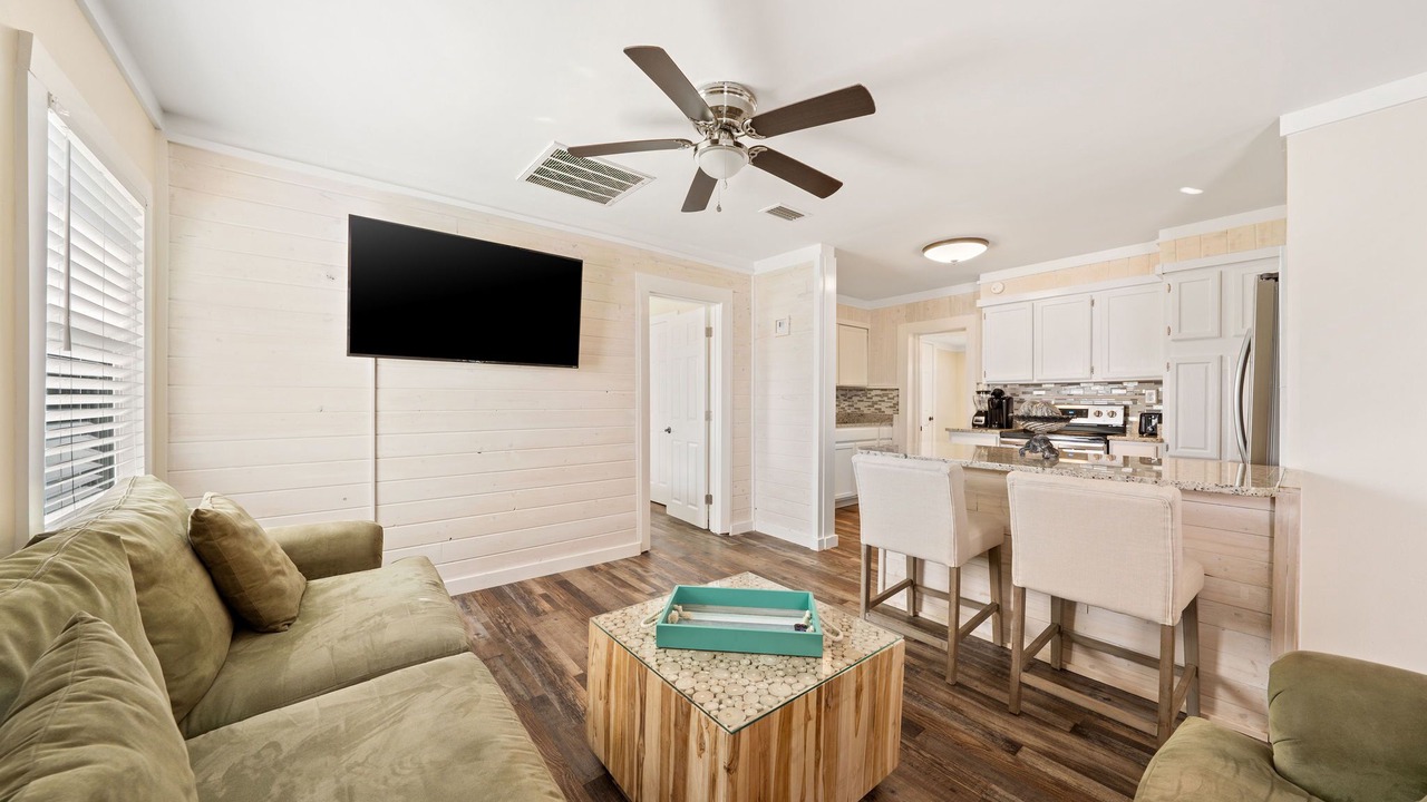 Photo of Livingroom in Bahama Beach