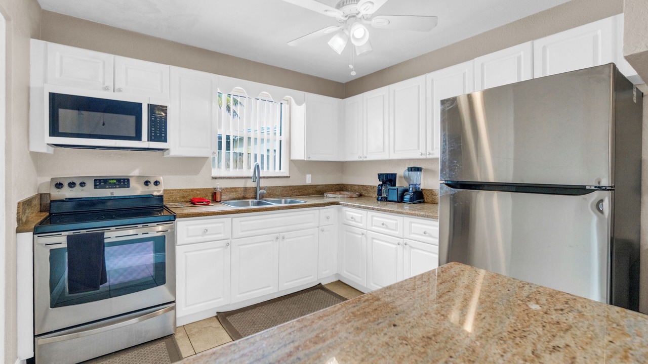 Photo of Kitchen in Lauderdale Lakes