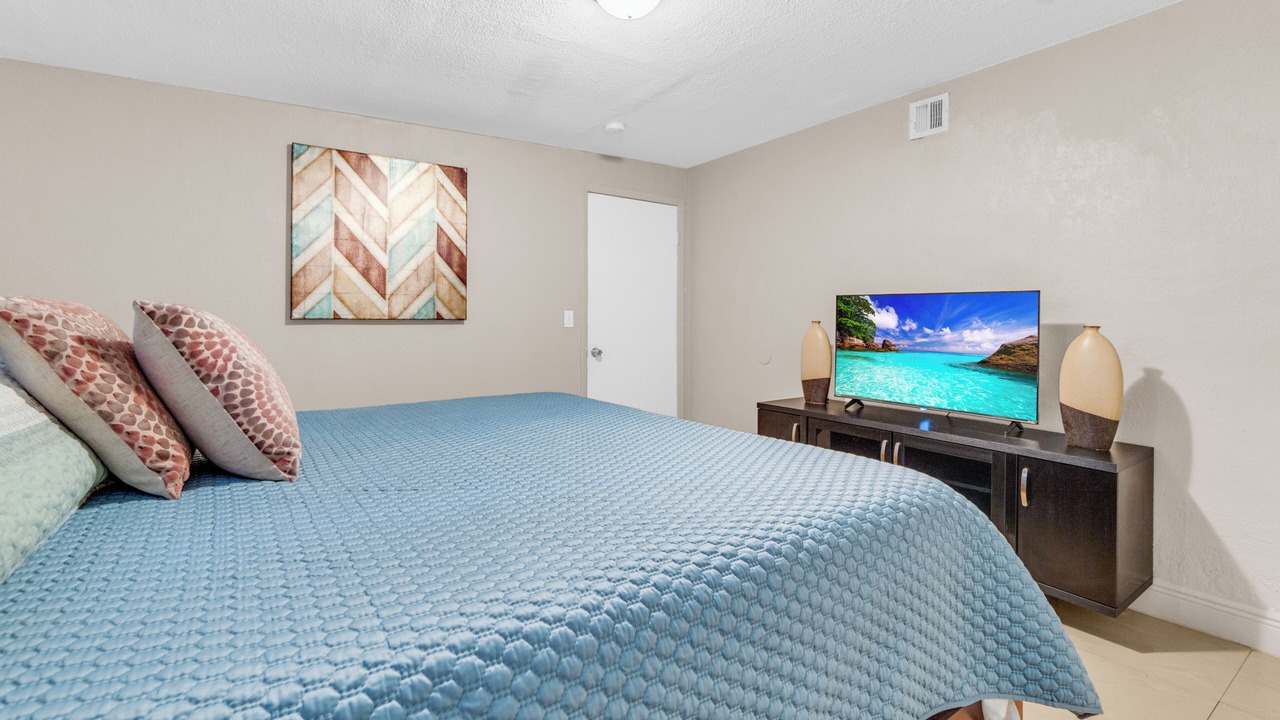 Photo of Bedroom in Lauderdale Lakes