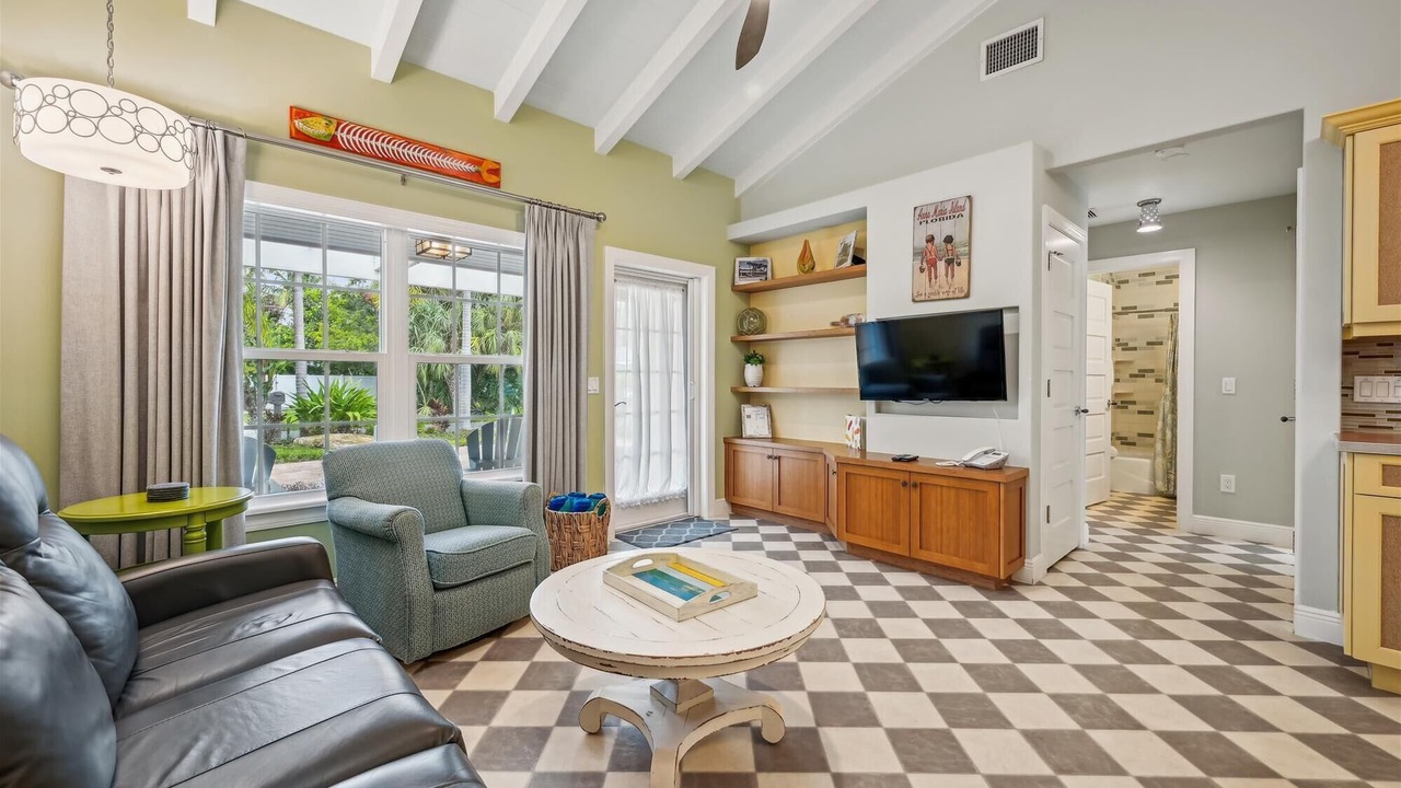 Photo of Livingroom in Holmes Beach