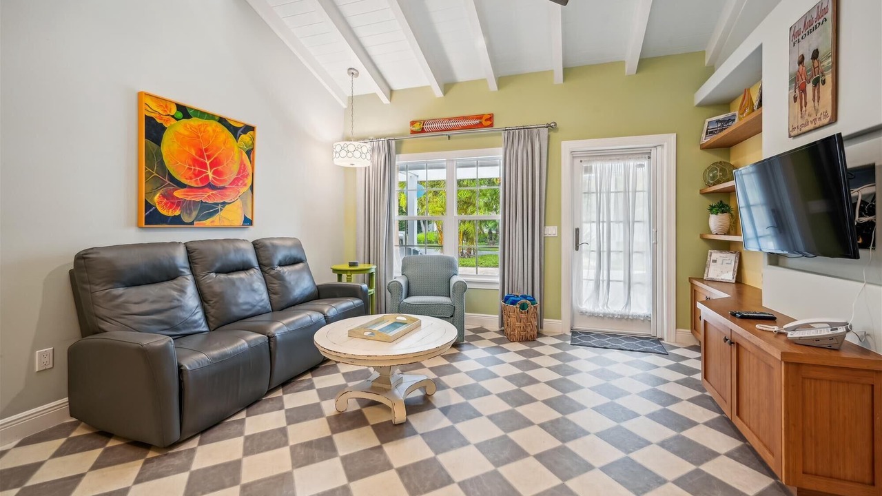Photo of Livingroom in Holmes Beach