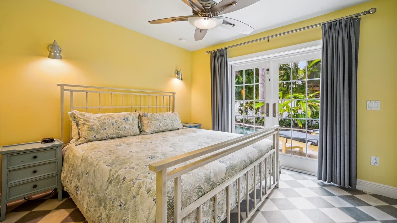 Photo of Bedroom in Holmes Beach