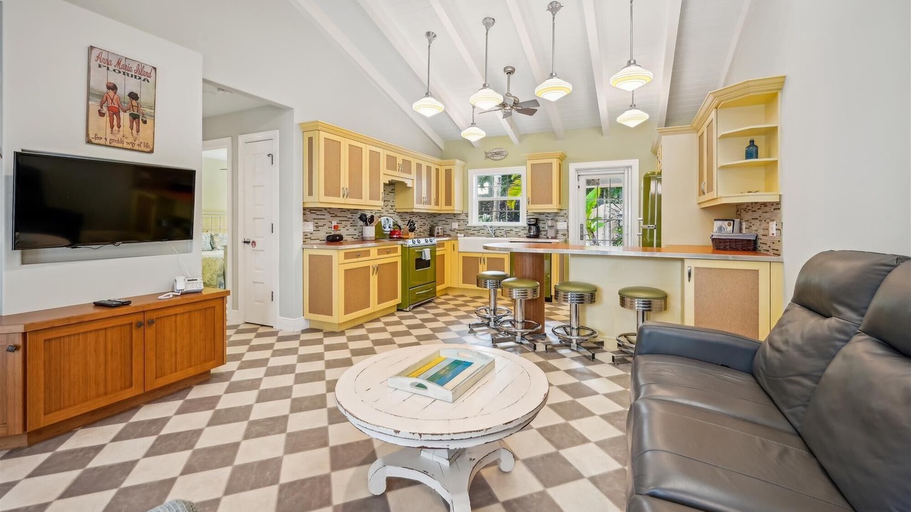 Photo of Livingroom in Holmes Beach