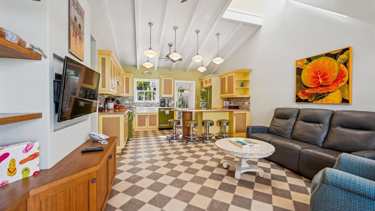 Photo of Livingroom in Holmes Beach