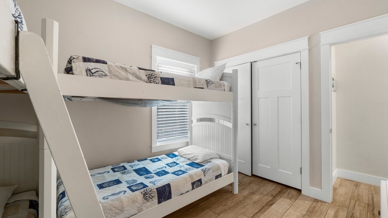 Photo of Bedroom in Inlet Beach Heights