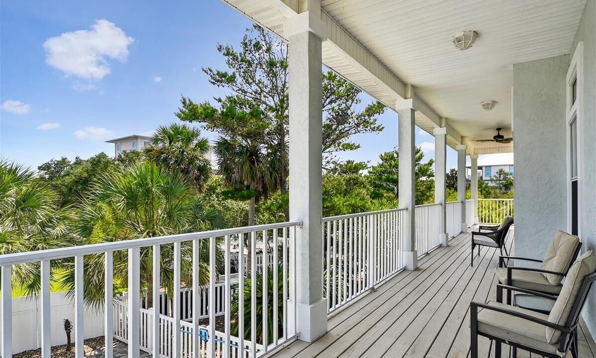 Photo of Patio Balcony in White's Gulfview
