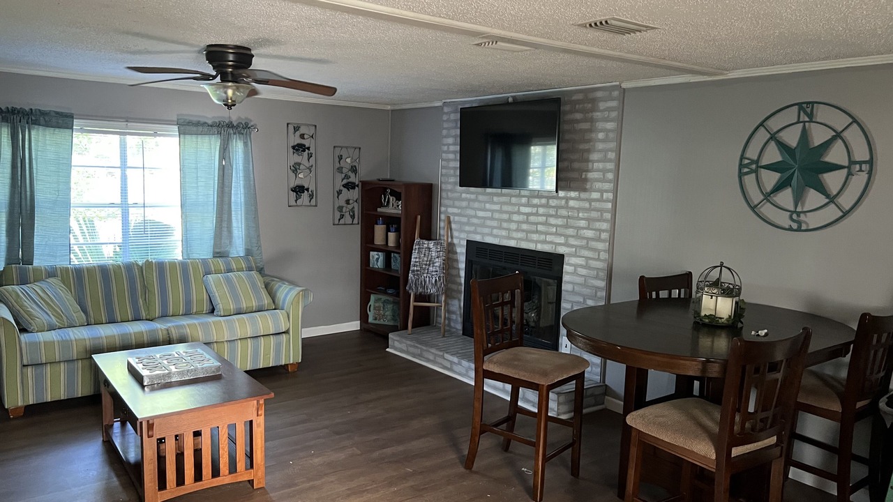 Photo of Livingroom in Apalachicola