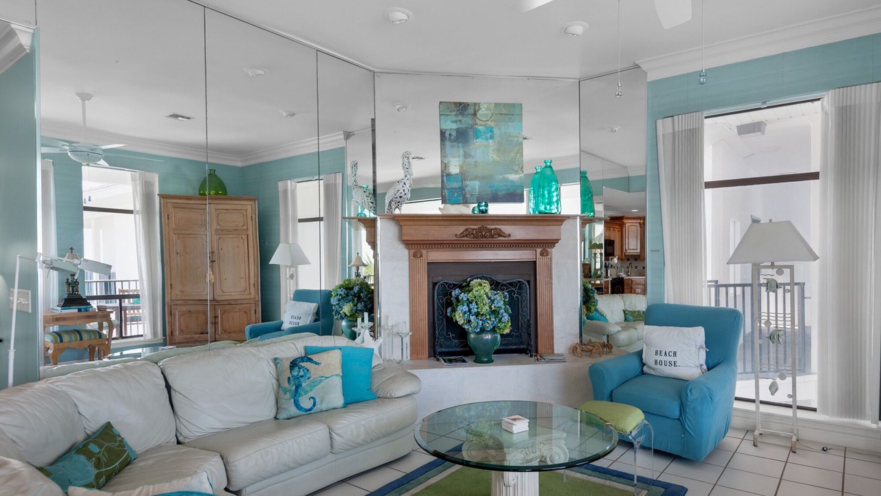 Photo of Livingroom in Dune Allen Beach