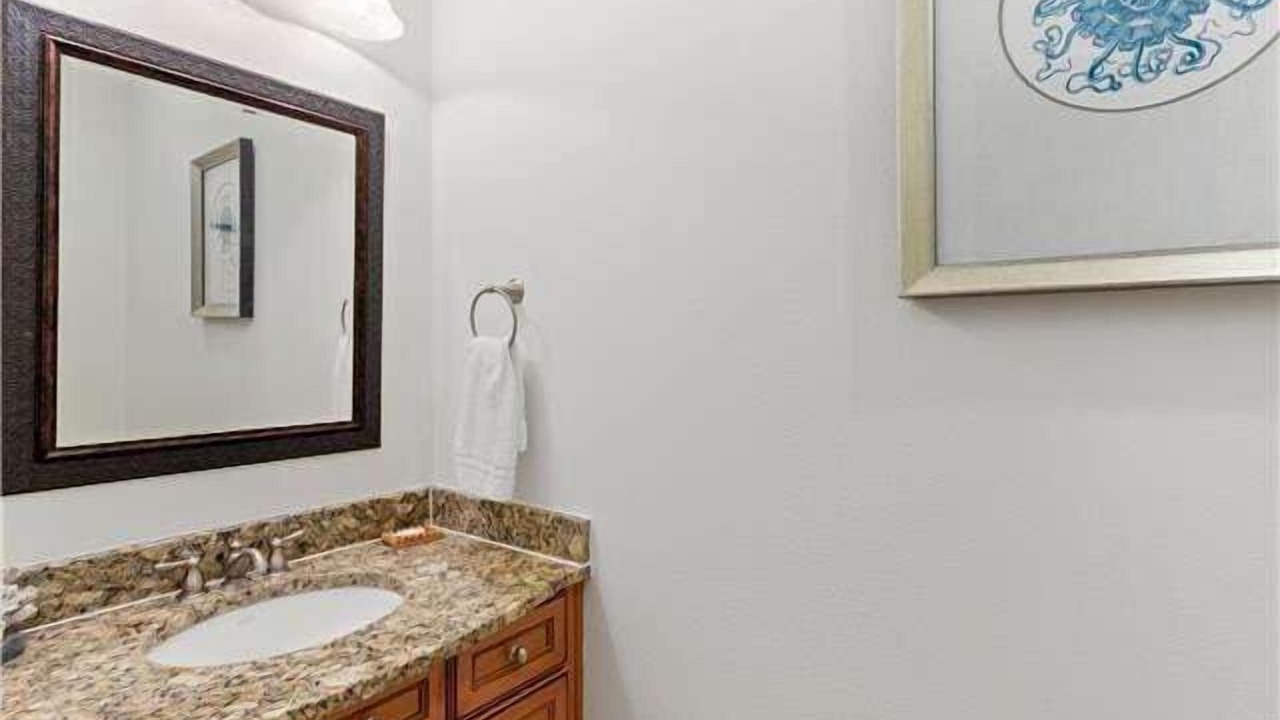 Photo of Bathroom in Villa Lago