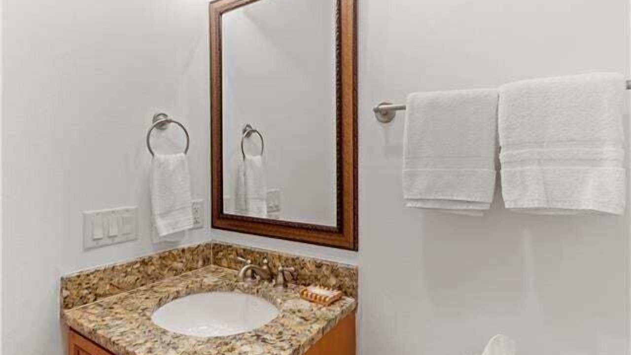 Photo of Bathroom in Villa Lago
