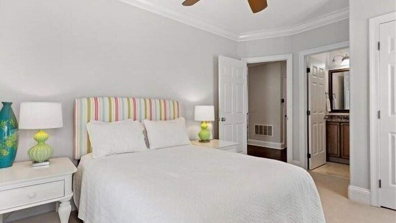 Photo of Bedroom in Villa Lago