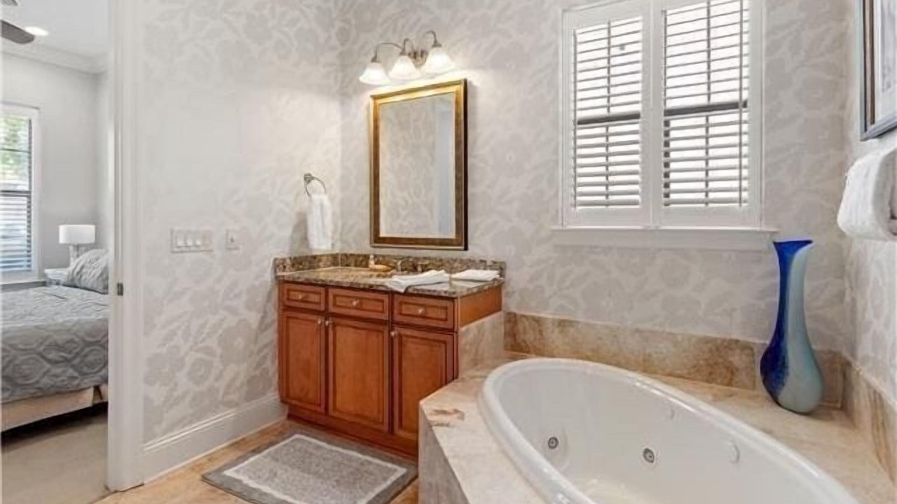 Photo of Bathroom in Villa Lago