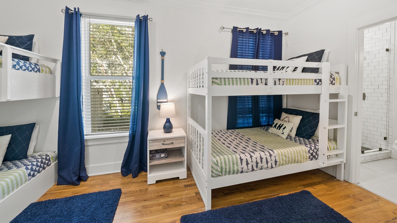 Photo of Bedroom in White's Gulfview