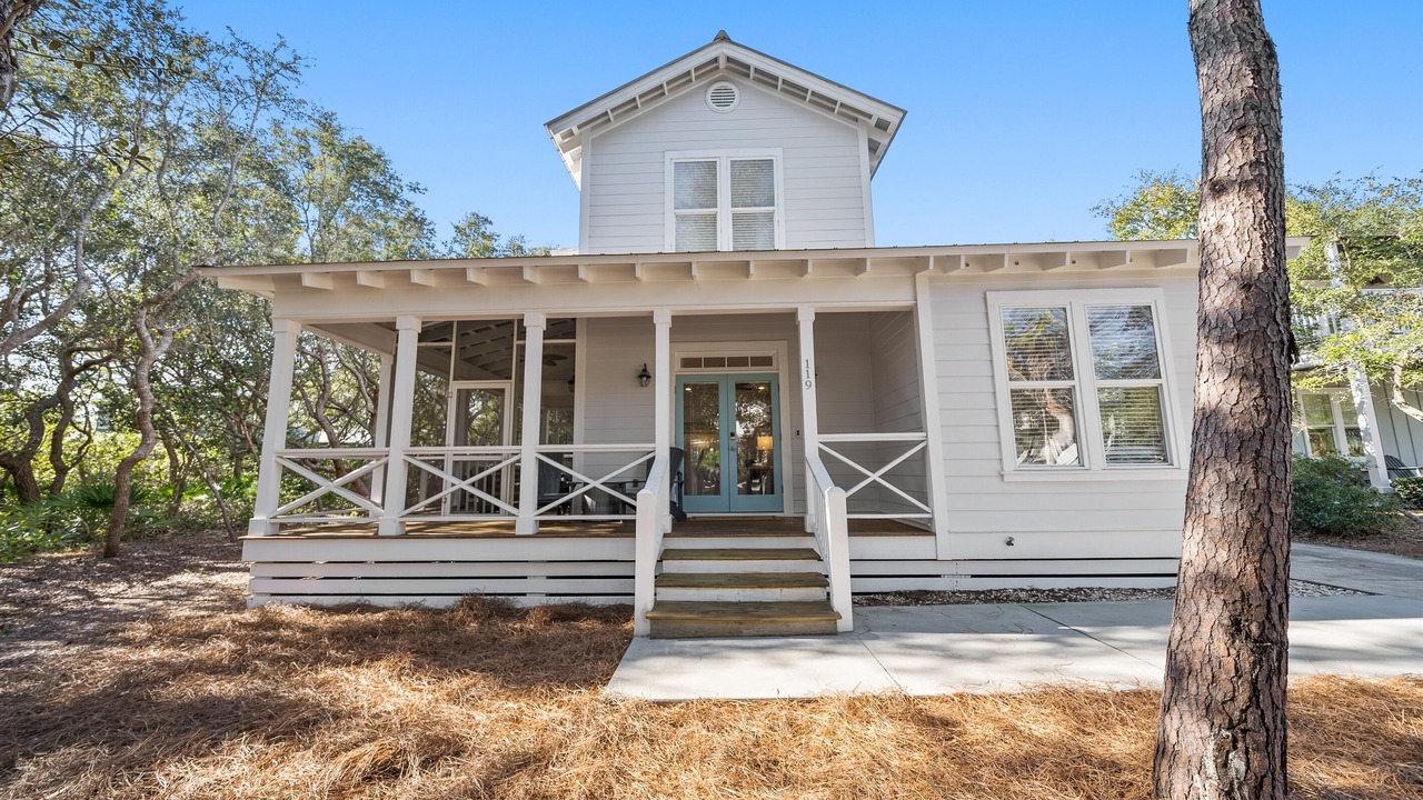 Photo of Outdoor in White's Gulfview