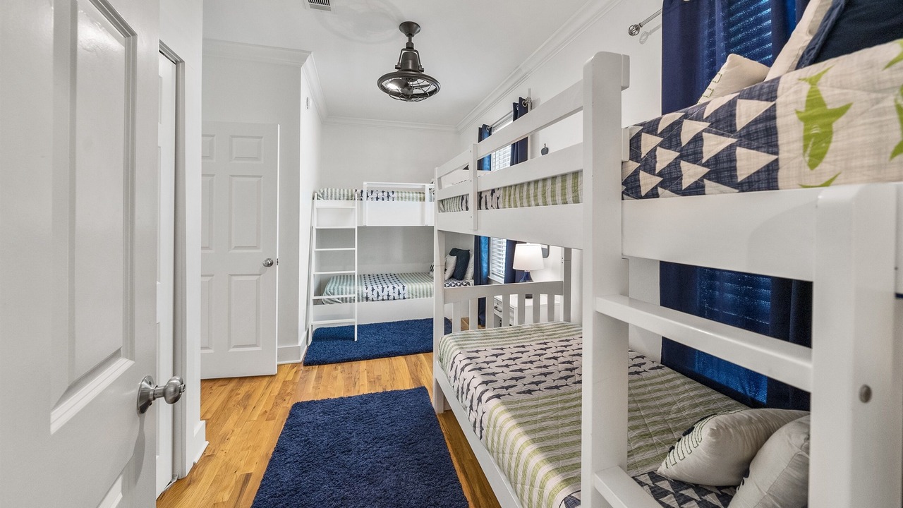 Photo of Bedroom in White's Gulfview