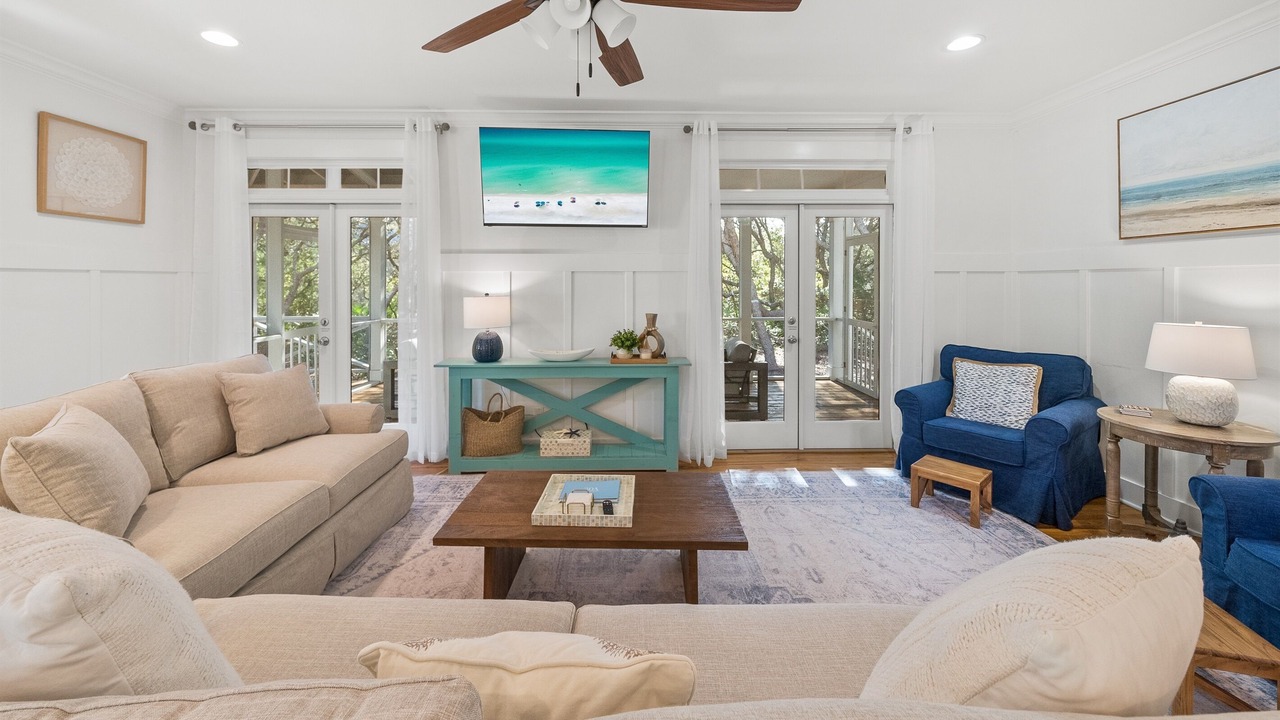 Photo of Livingroom in White's Gulfview