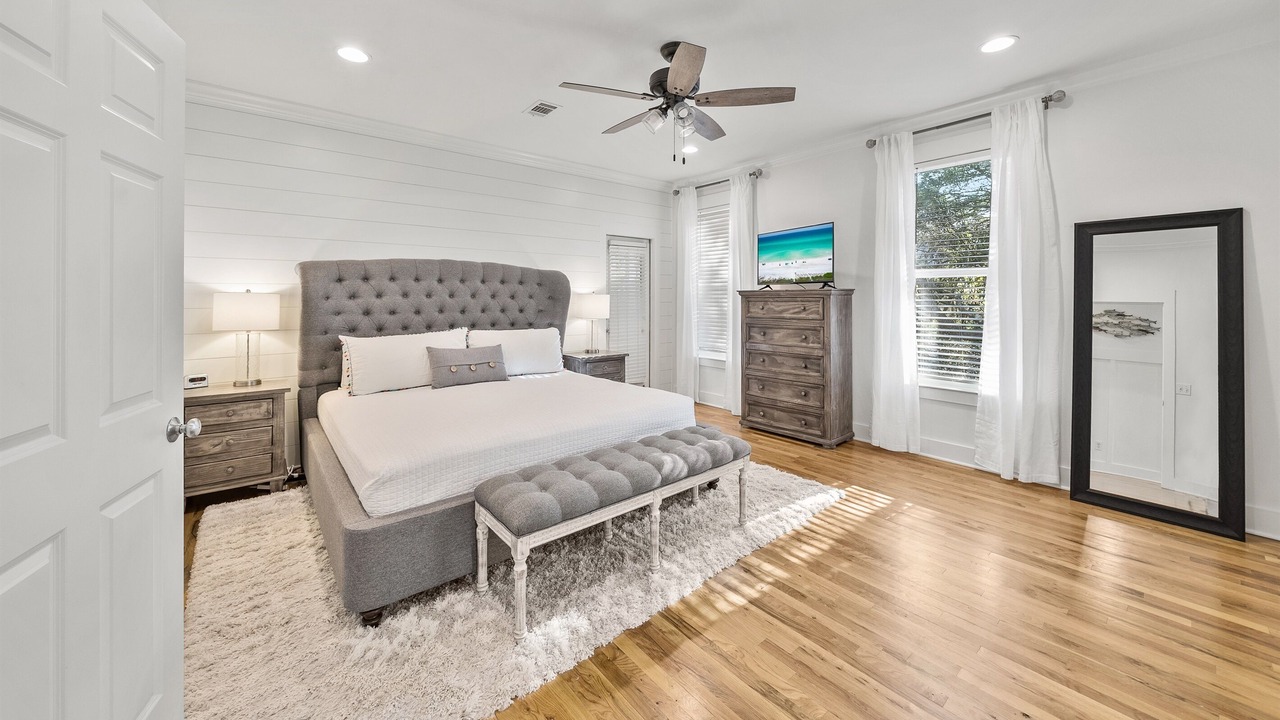 Photo of Bedroom in White's Gulfview