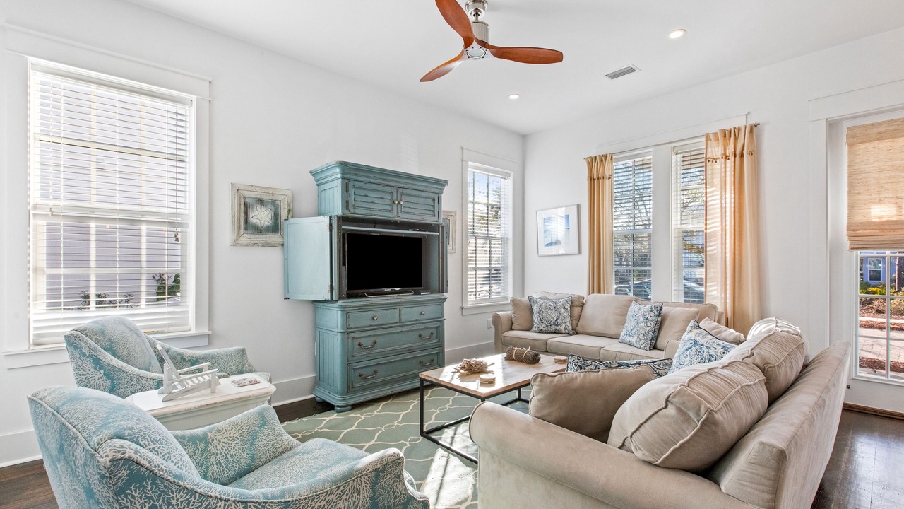 Photo of Livingroom in Greenway Park