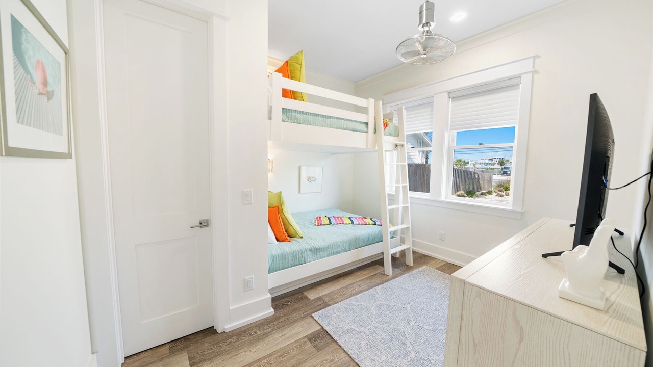 Photo of Bedroom in Hollywood Beach
