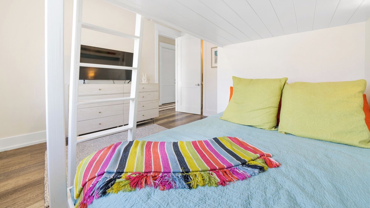 Photo of Bedroom in Hollywood Beach