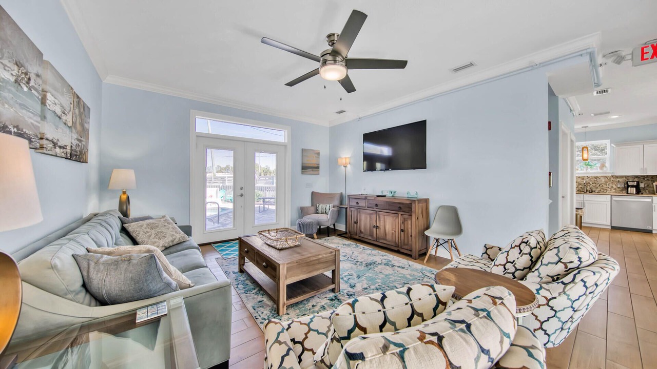 Photo of Livingroom in Bahama Beach