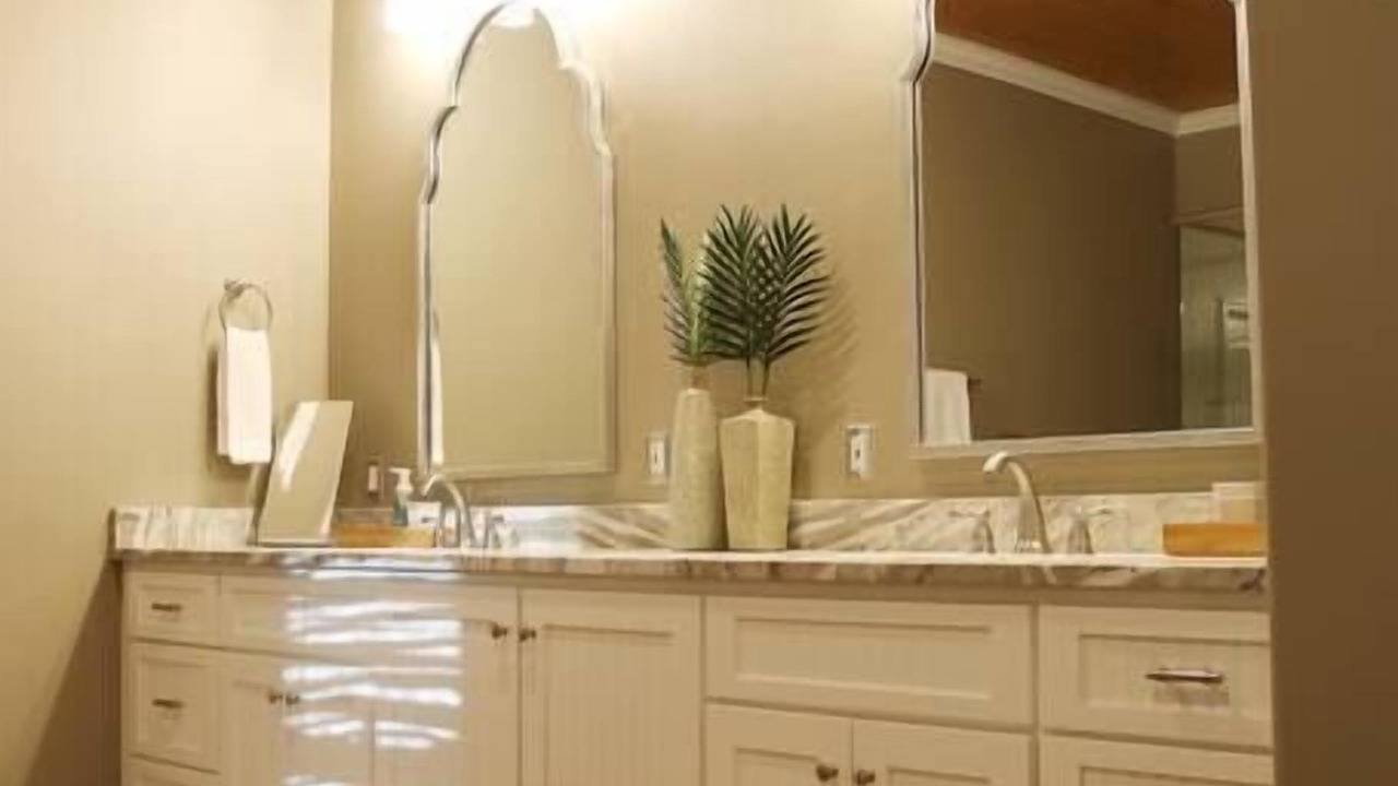 Photo of Bathroom in Dauphin Island