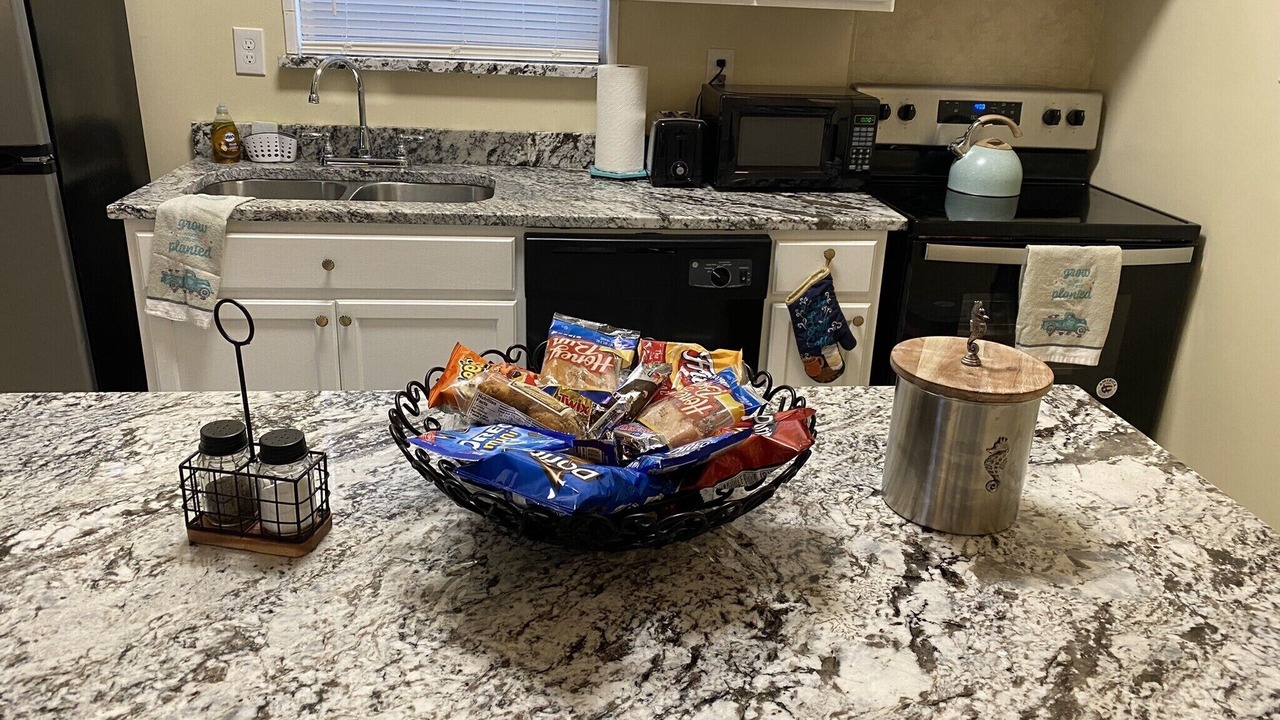 Photo of Kitchen in Kenner - Louis Armstrong International Airport