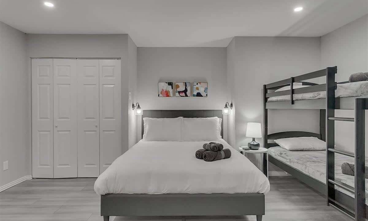Photo of Bedroom in Garland