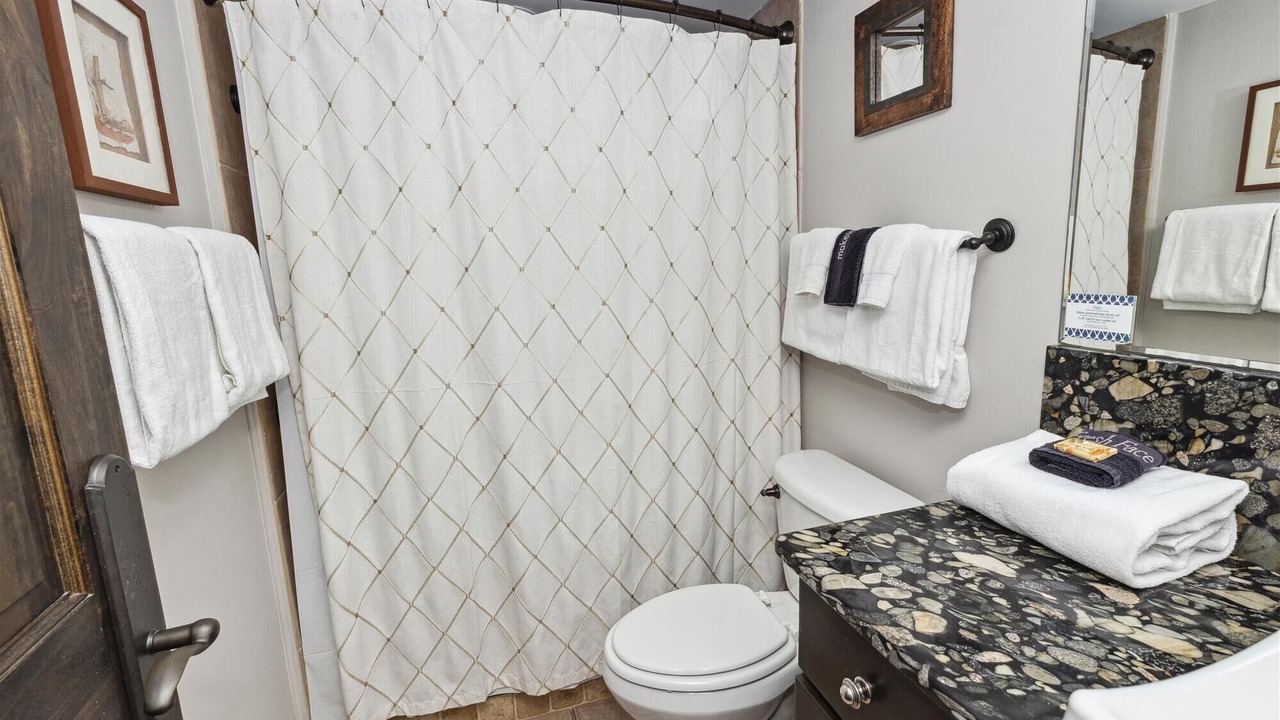 Photo of Bathroom in Holiday Isle