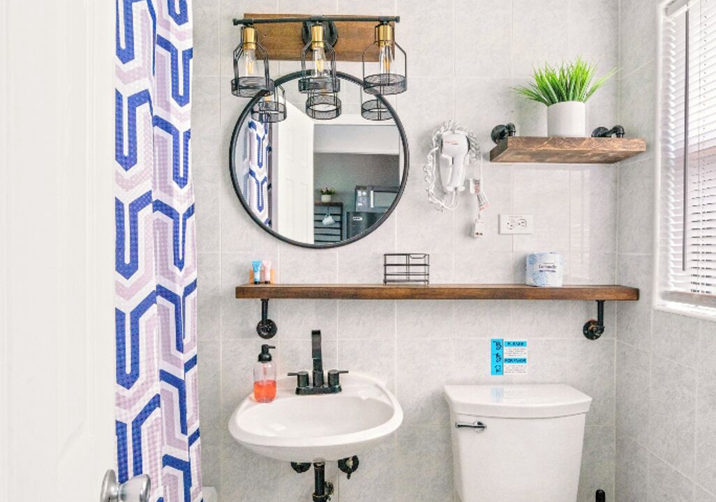 Photo of Bathroom in Treasure Island