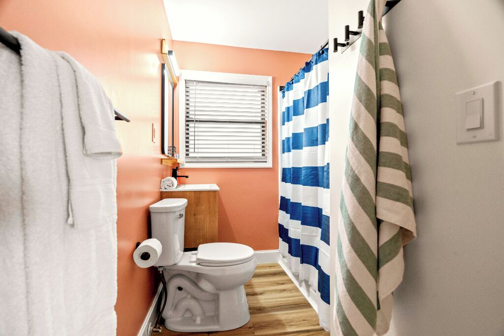 Photo of Bathroom in Treasure Island