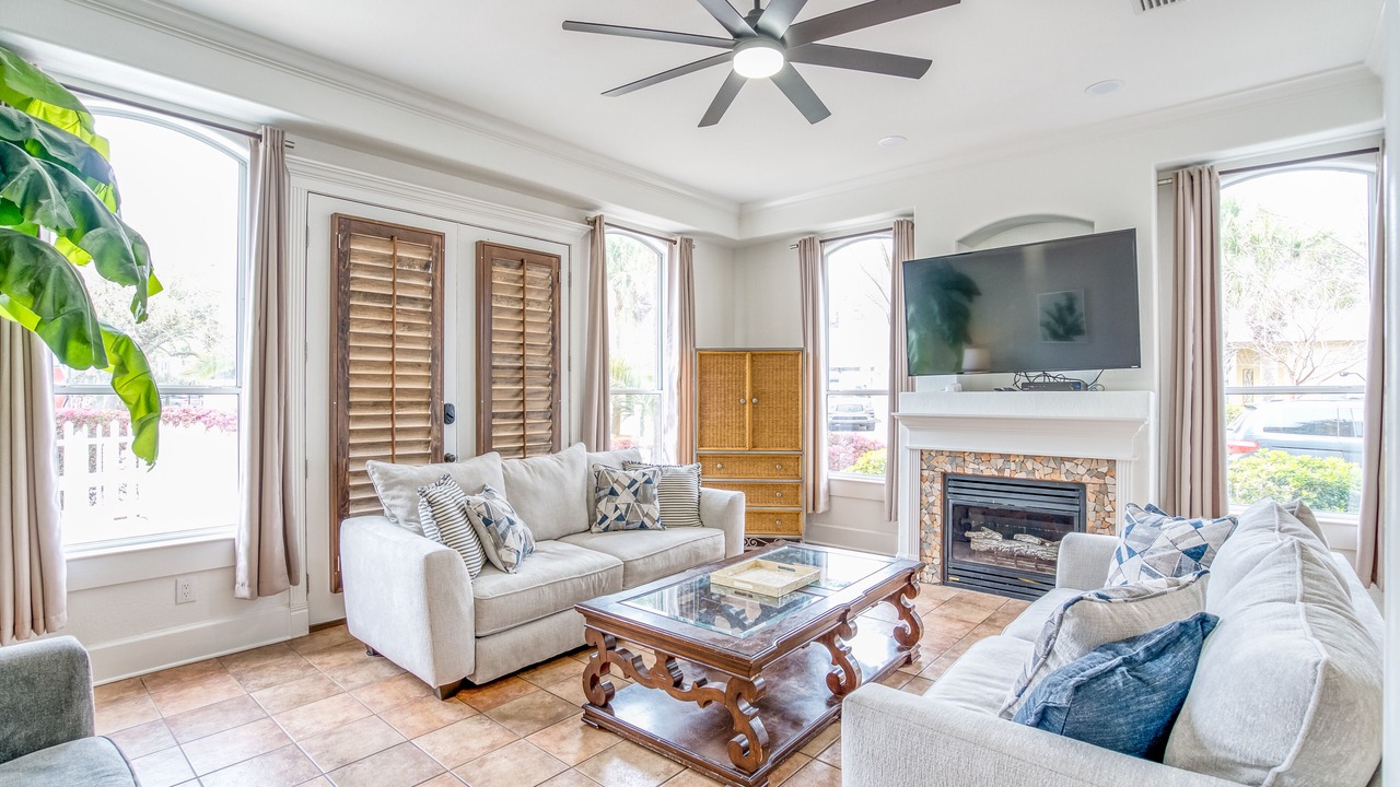 Photo of Livingroom in Emerald Waters Village