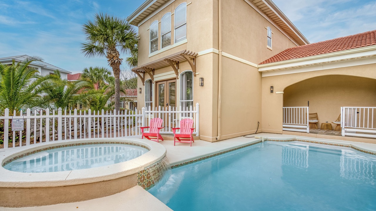 Photo of Outdoor in Emerald Waters Village
