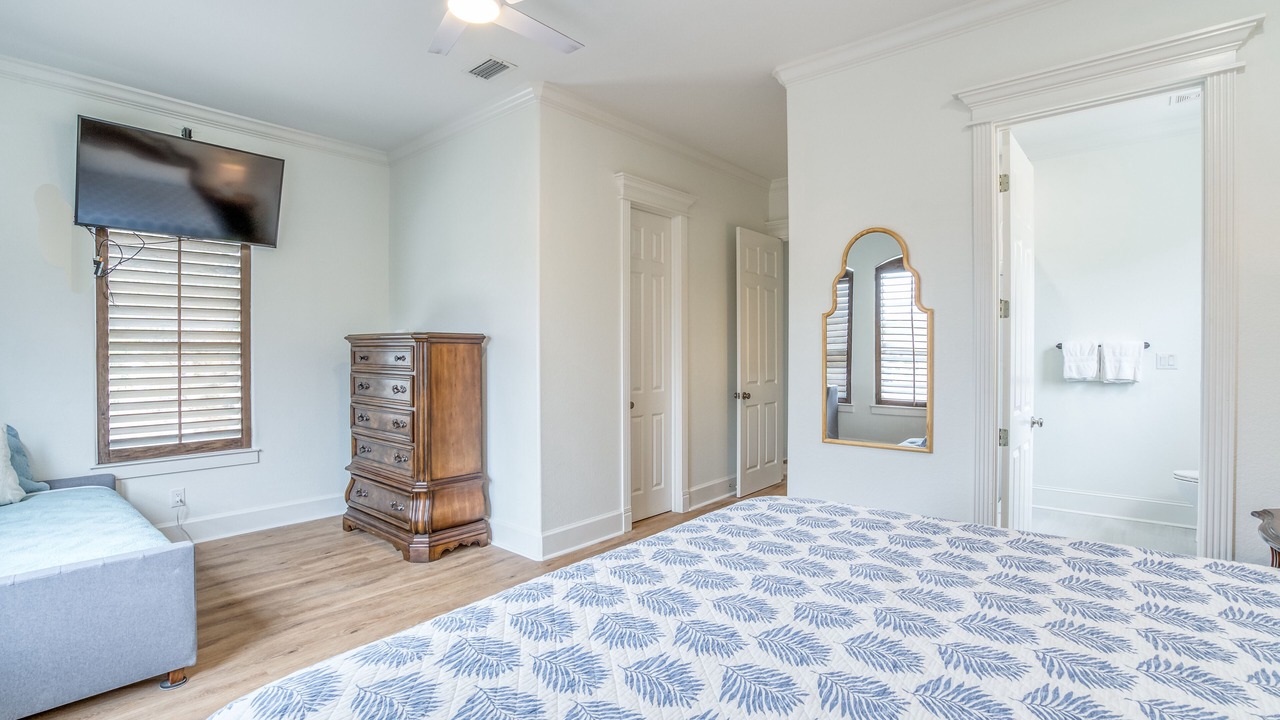 Photo of Bedroom in Emerald Waters Village