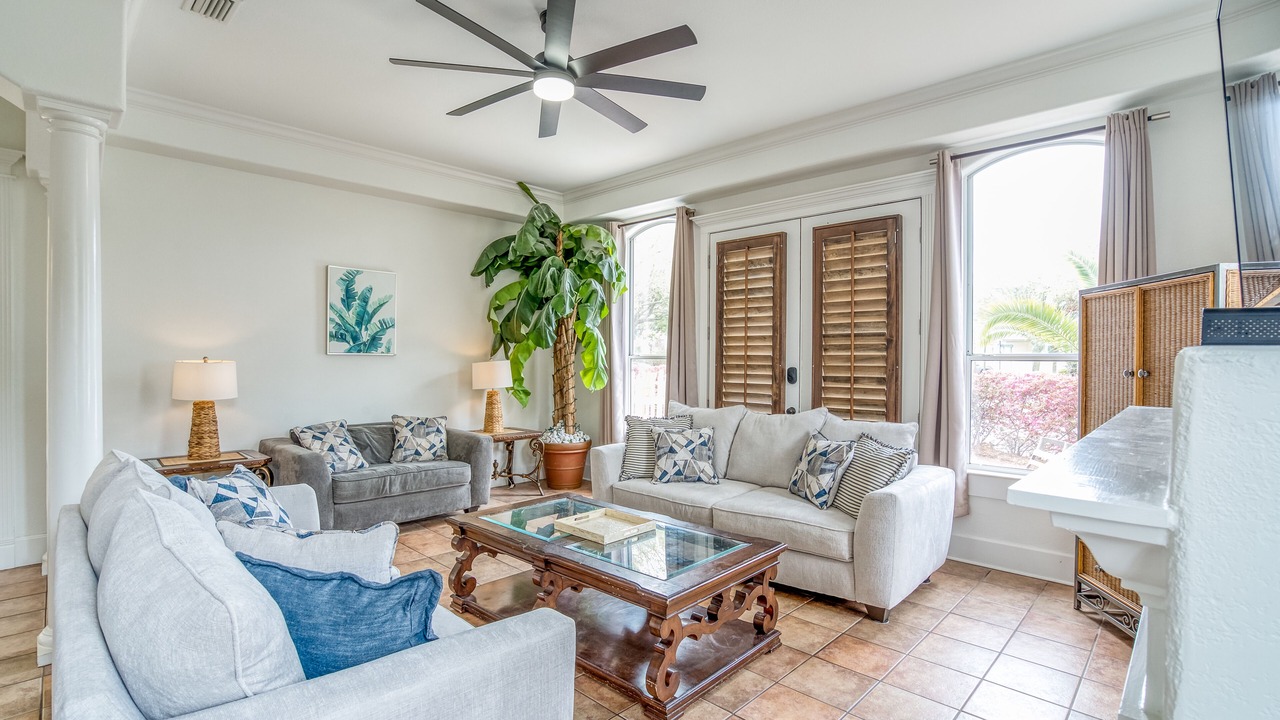 Photo of Livingroom in Emerald Waters Village