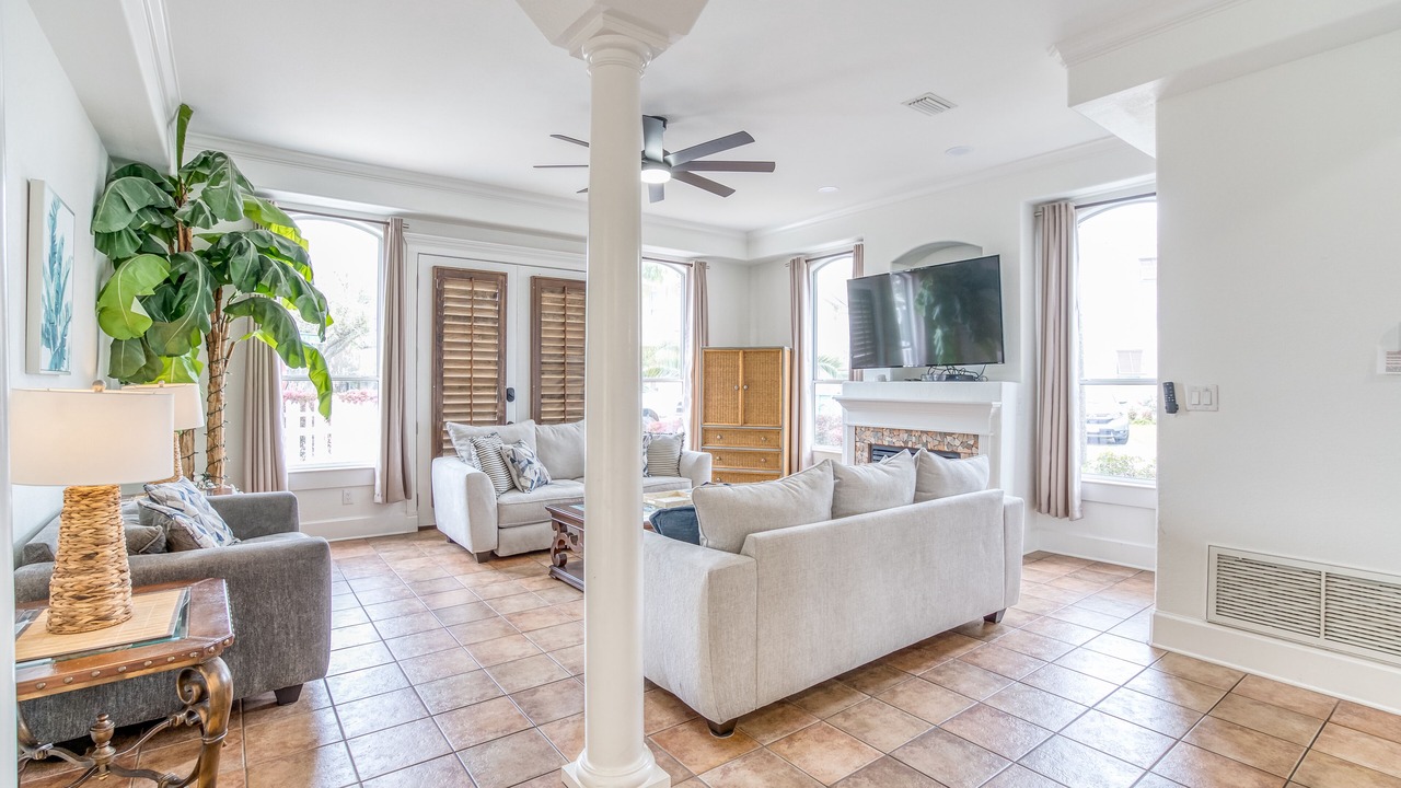Photo of Livingroom in Emerald Waters Village