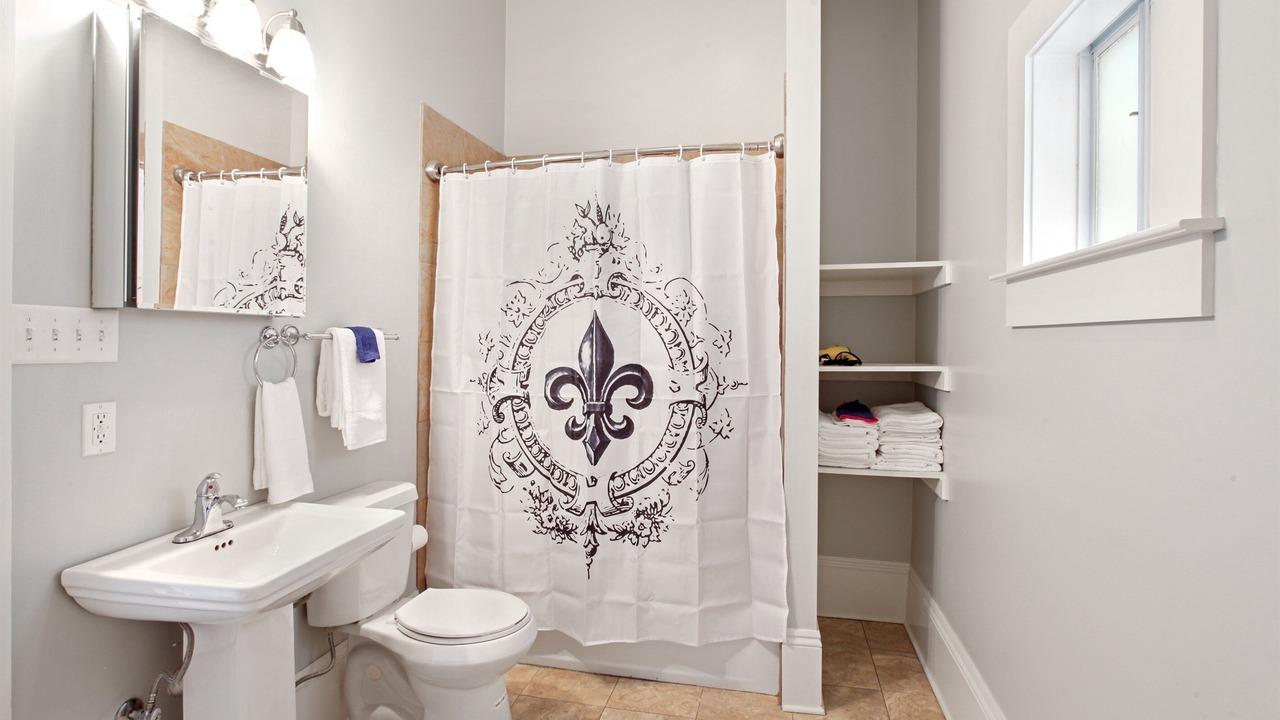 Photo of Bathroom in West Riverside