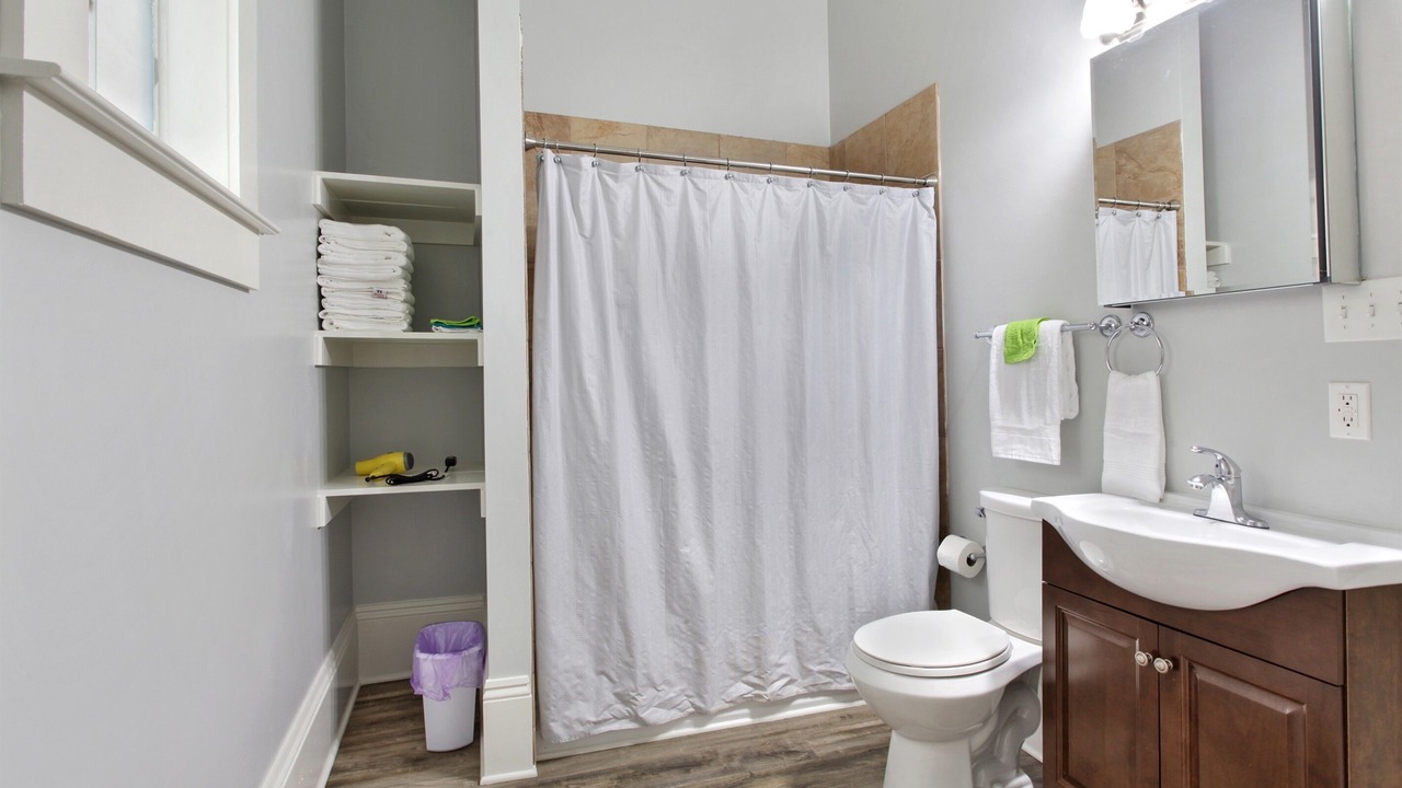 Photo of Bathroom in West Riverside
