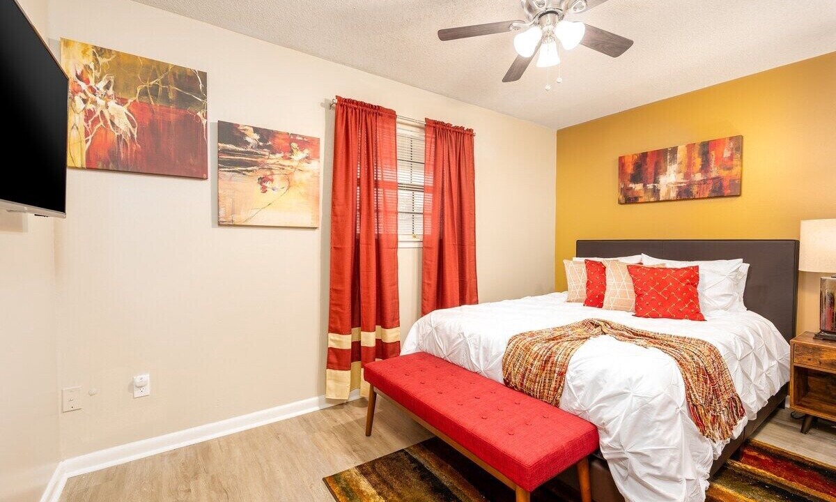 Photo of Bedroom in Pineville
