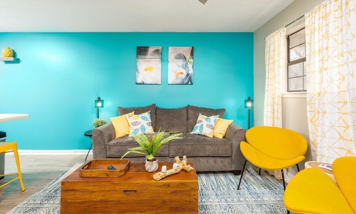 Photo of Livingroom in Pineville
