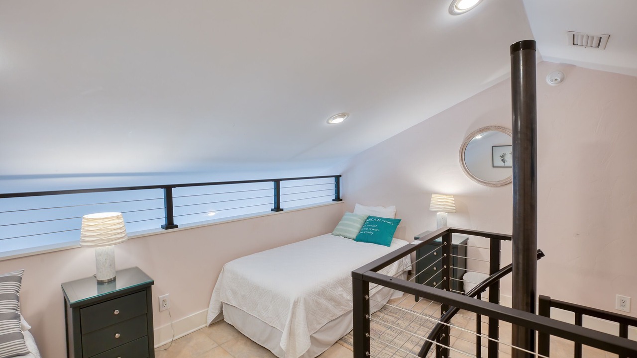 Photo of Bedroom in Dune Allen Beach