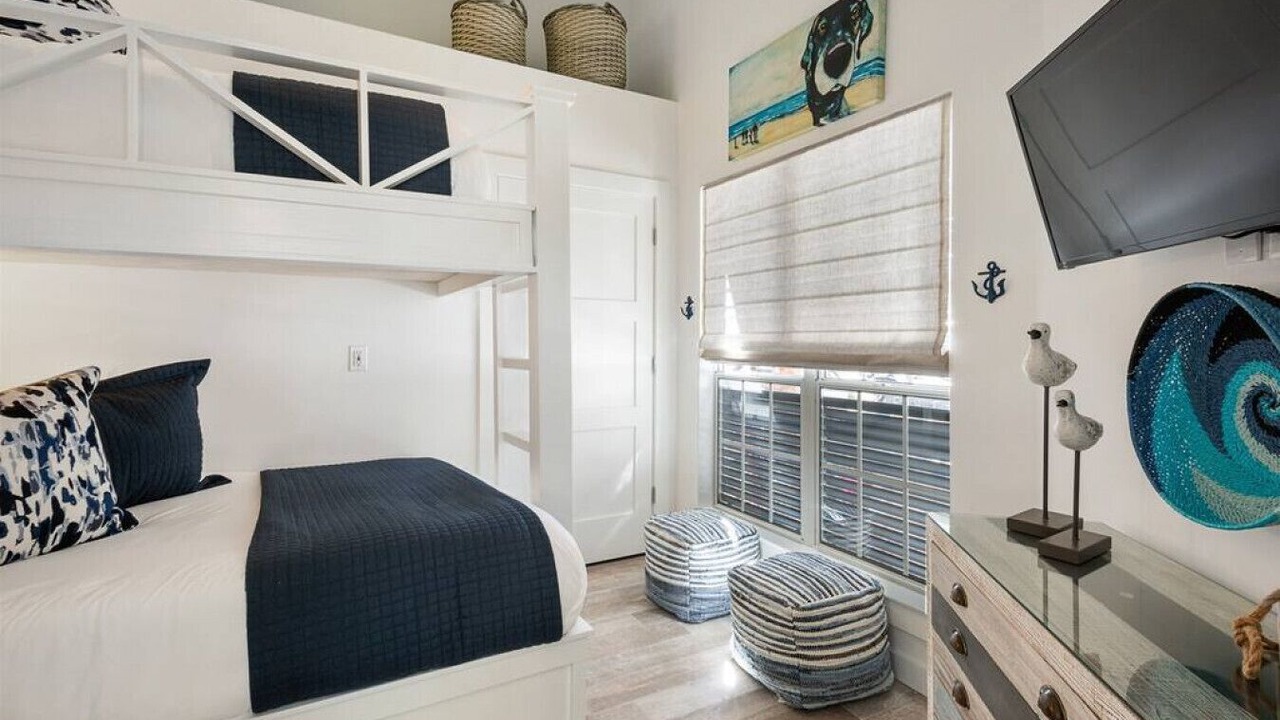 Photo of Bedroom in Seacrest