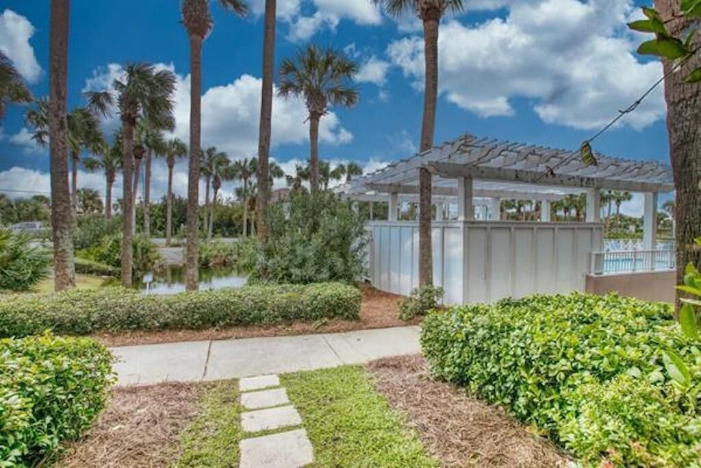 Photo of Outdoor in Gulf Place