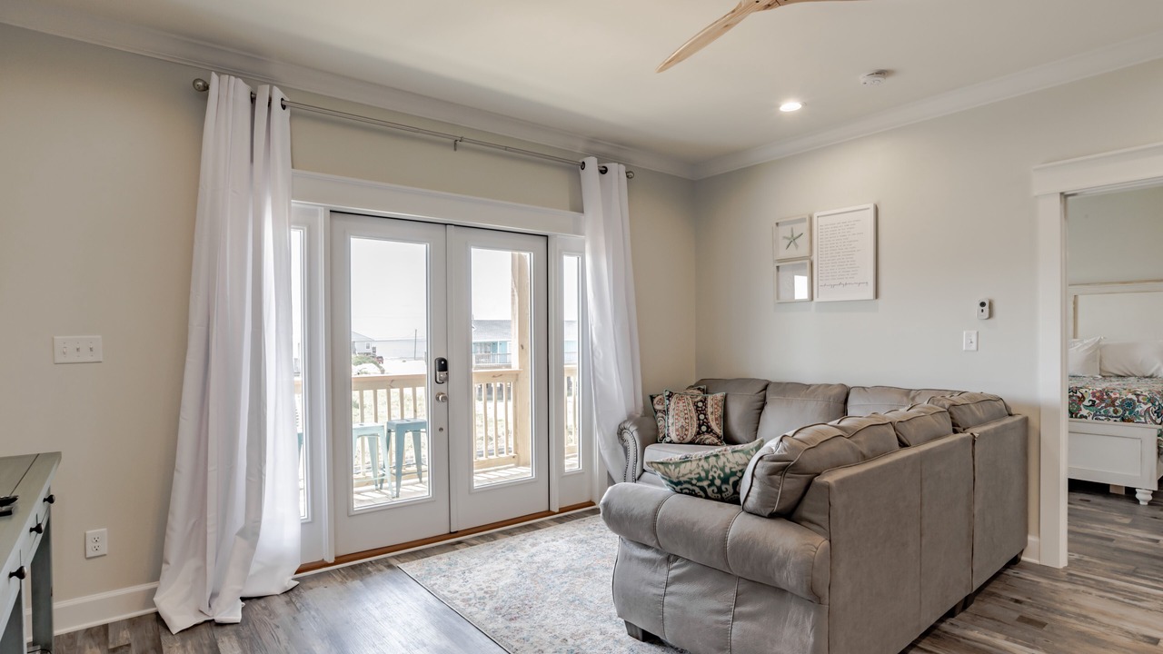 Photo of Livingroom in Silver Cay