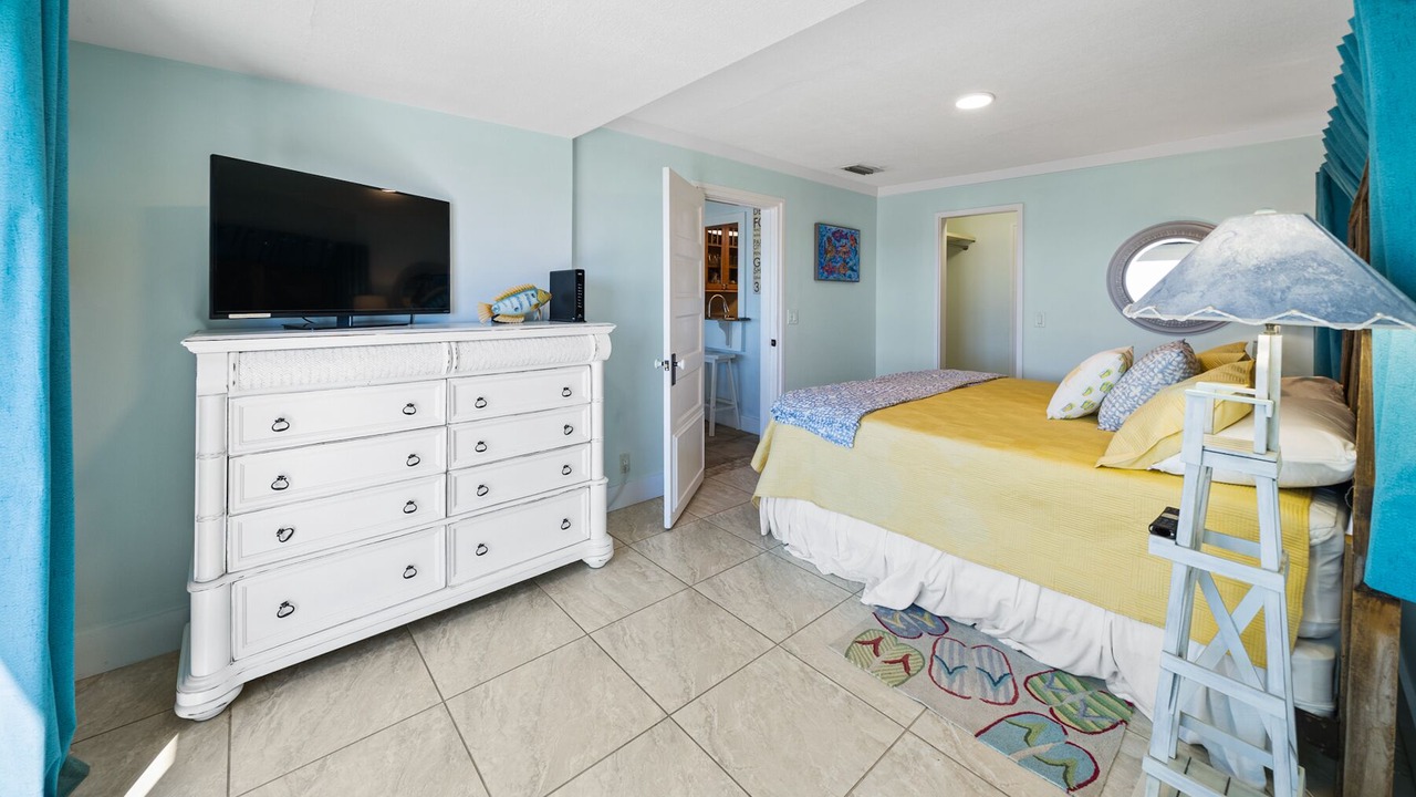 Photo of Bedroom in Bahama Beach