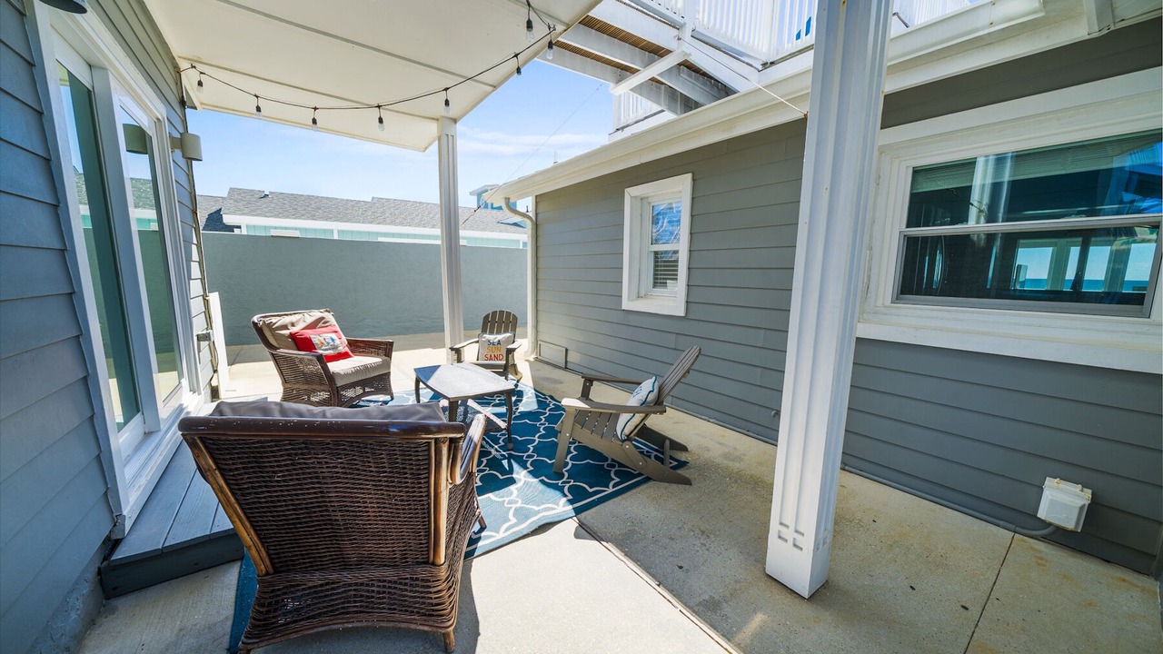 Photo of Patio Balcony in Bahama Beach