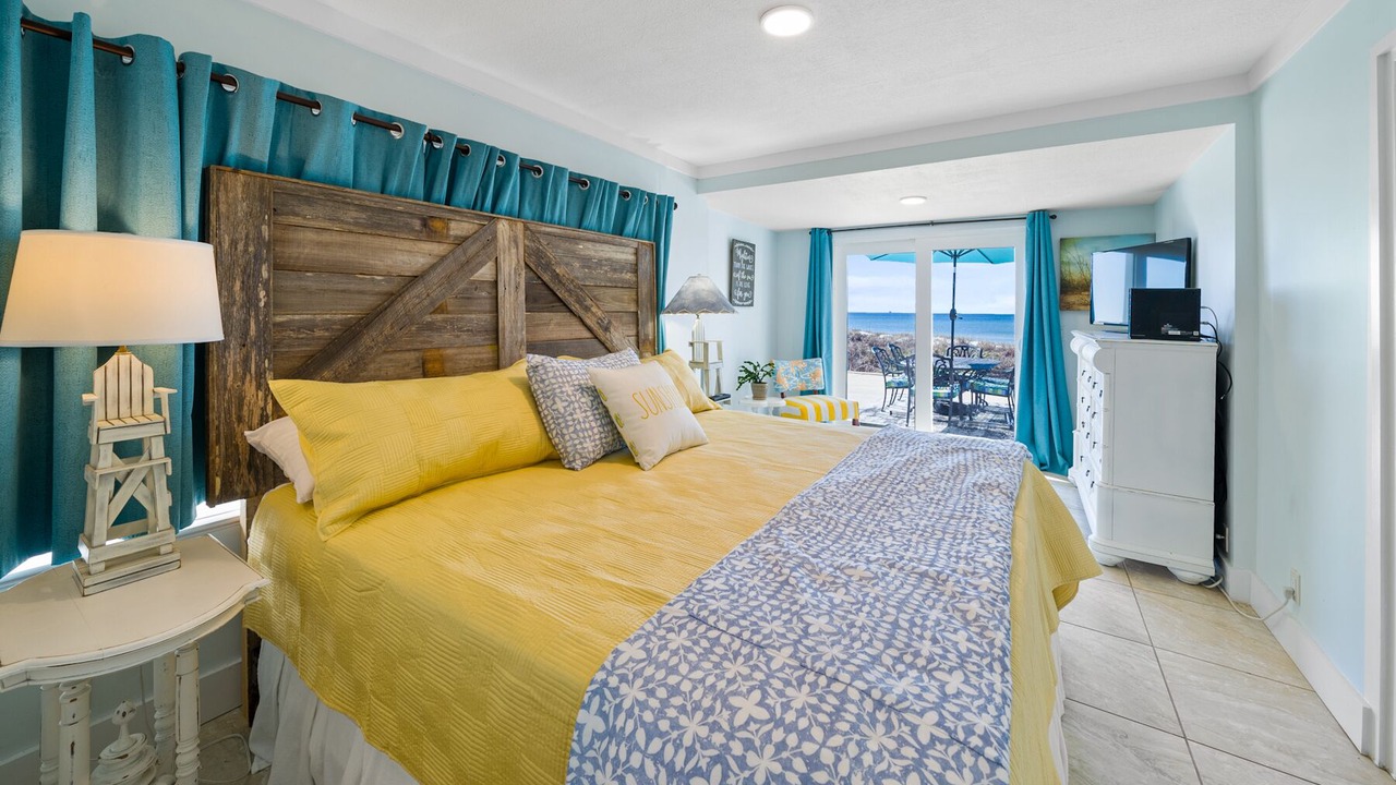 Photo of Bedroom in Bahama Beach