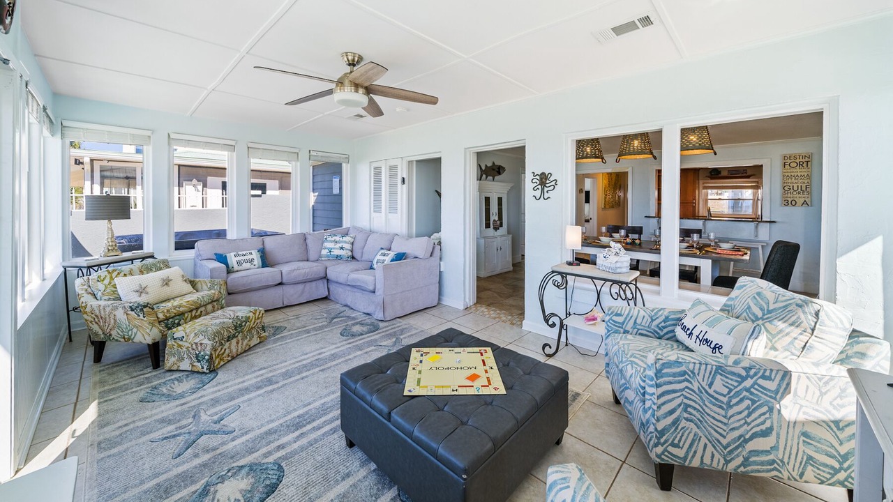 Photo of Livingroom in Bahama Beach