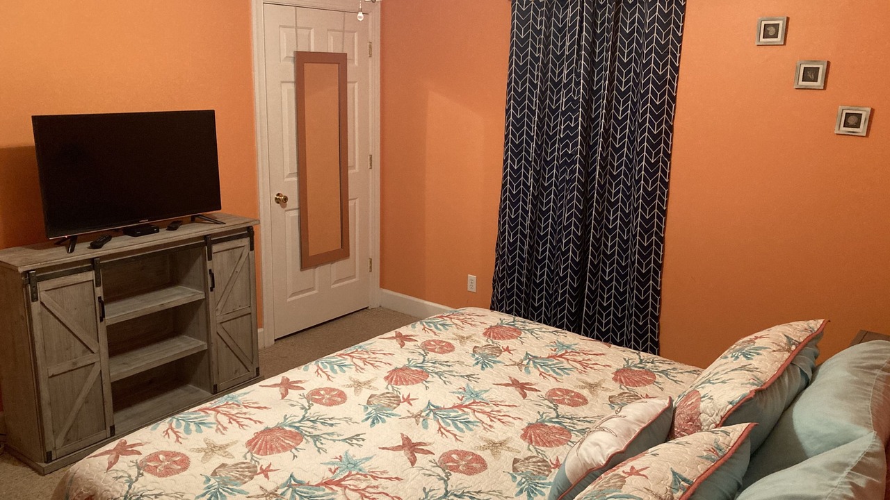 Photo of Bedroom in Long Beach